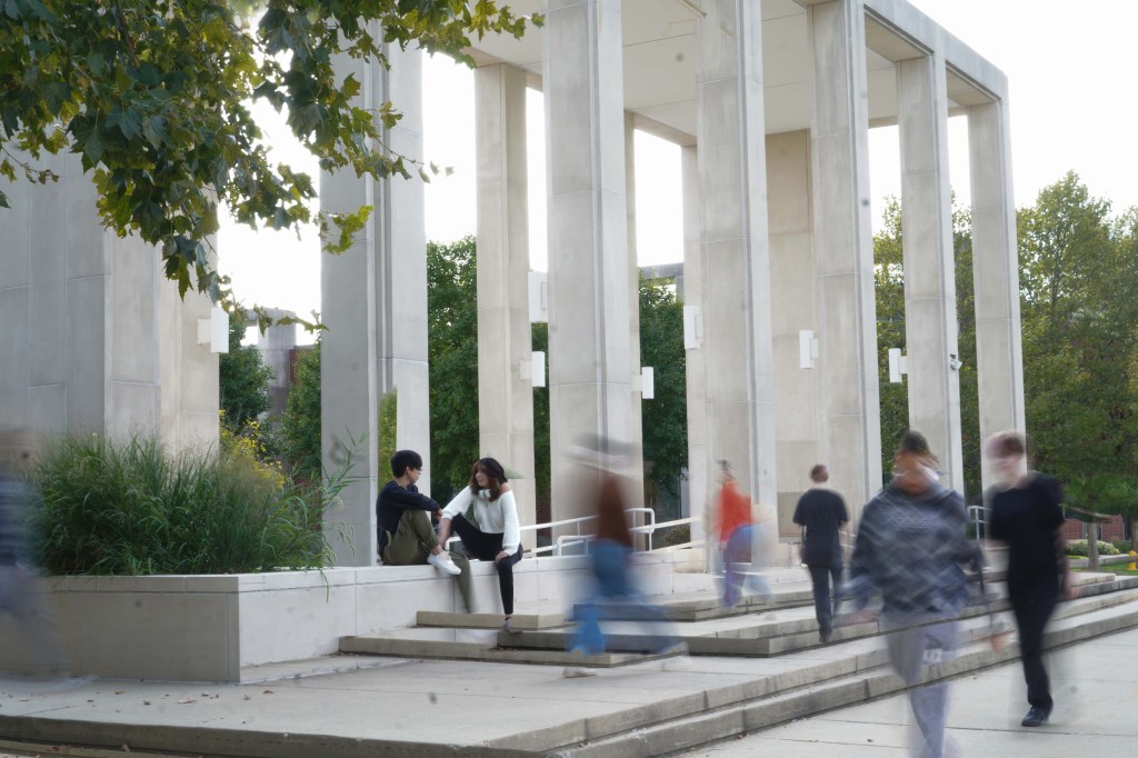 Cover Story > College students face new epidemic: loneliness. What can be done to forge&nbsp;connections?