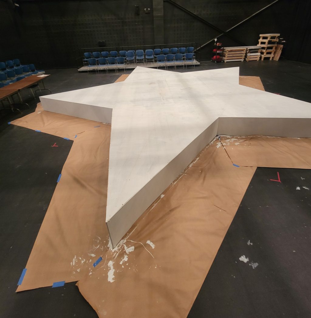 Nuclear family facade: Moraine takes on ‘American&nbsp;Dream’