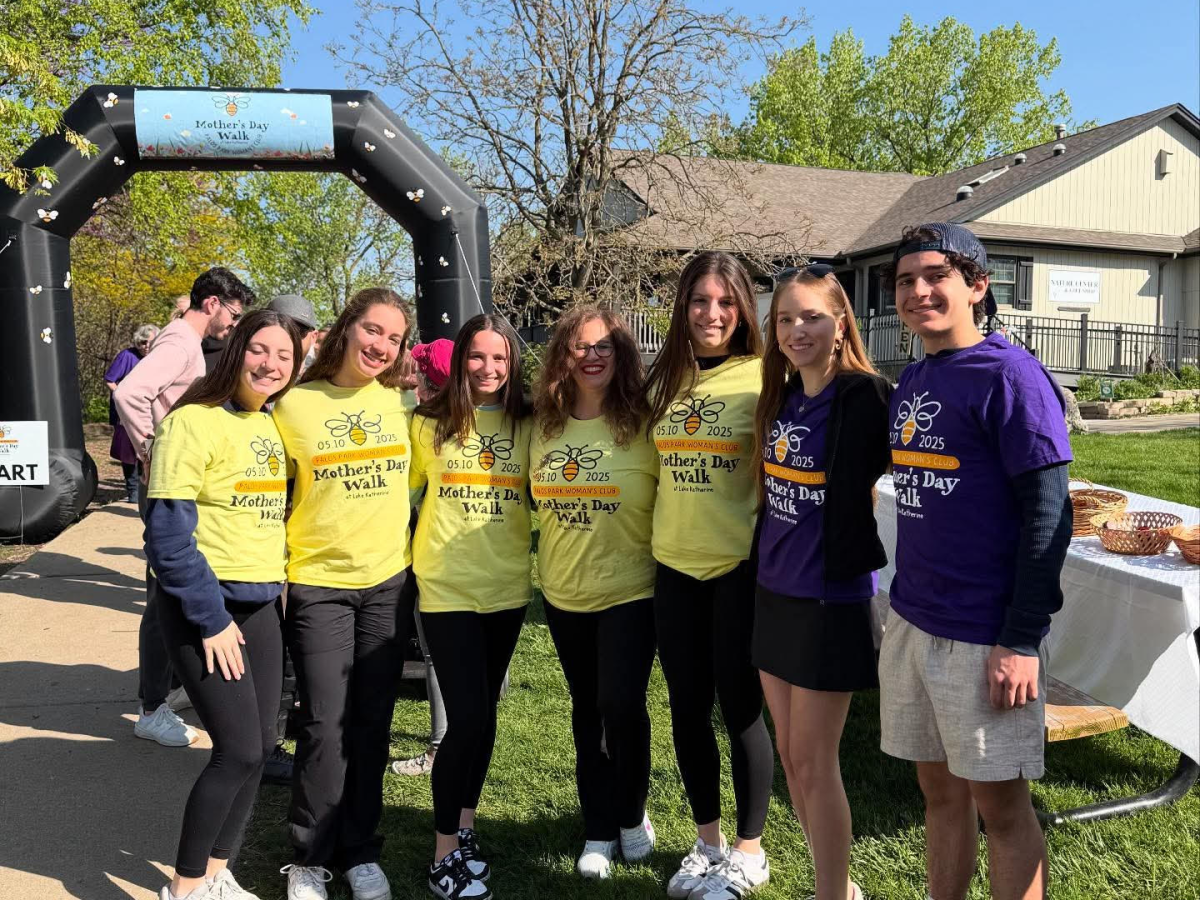 Palos Park Woman’s Club takes steps to support Moraine&nbsp;students
